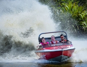 Girls in Jetboat